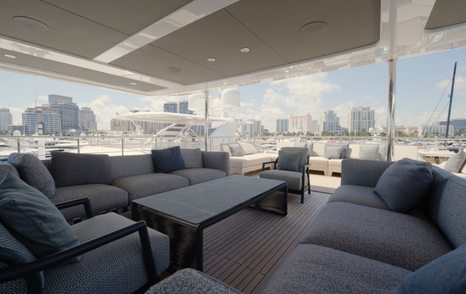 Numarine 40MXP shaded sundeck lounge beneath the hardtop
