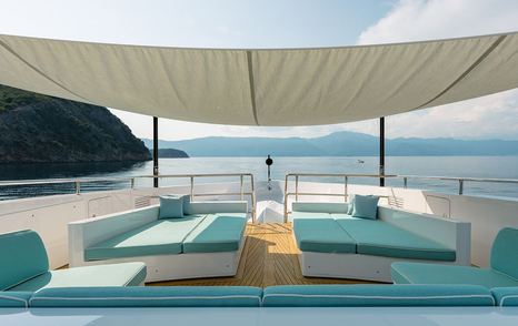 Superyacht Seagull MRD canopy outdoor seating area