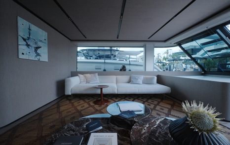 Sanlorenzo-SX120-Review-lower-saloon-sofa