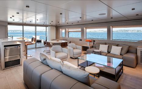 Numarine 40MXP Superyacht upper deck saloon