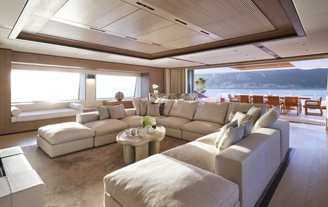 Benetti superyacht Dagger upper saloon lounge 