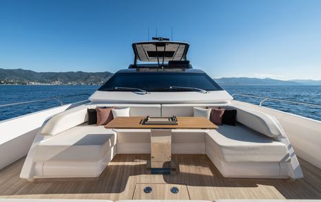 Ferretti 800 motor yacht foredeck with U-shaped seating 