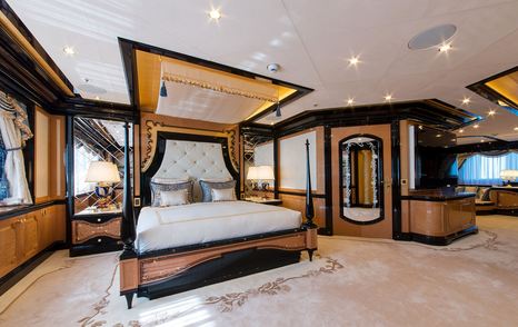 Superyacht I Dynasty VIP cabin