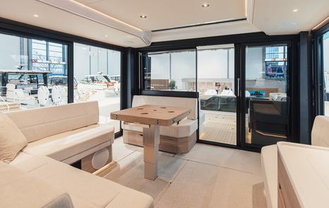 Saxdor-460-GTC-Review-saloon-dining-area-with-sliding-doors