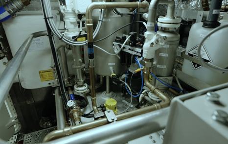 Arksen-85-Review-engine-room-1