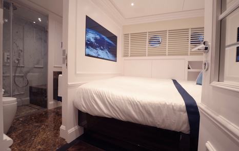 Picchiotti-Gentlemans-24-Review-third-cabin-through-to-ensuite