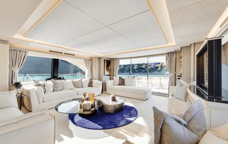 Azimut motor yacht Serendipity main saloon lounge 