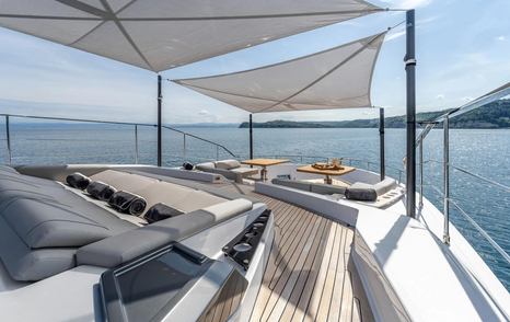Ferretti motor yacht Isotta foredeck with seating and sun pads 