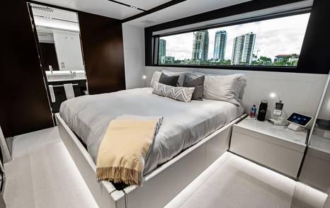 Riva yacht Tenacious guest cabin with double bed 
