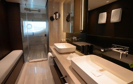 Custom-Line-Navetta-42-Review-owner-ensuite