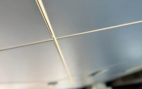 Pershing-GTX70-Review-saloon-ceiling-detail