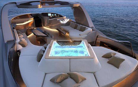 Infinity pool on superyacht Adamas 6