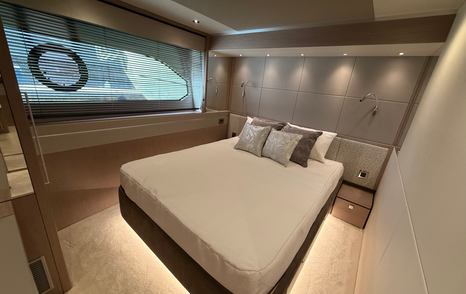 Sunseeker-76-Yacht-Review-double-cabin