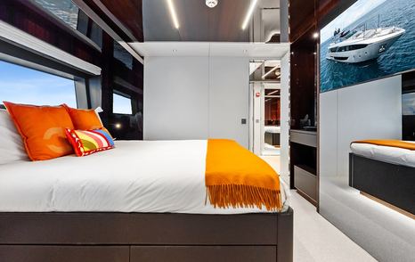 Superyacht Riva Royale guest cabin
