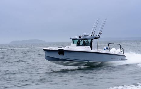 Axopar-29-CCX-Review-hull-out-of-water