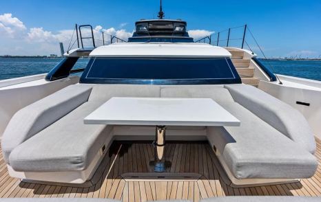 Sanlorenzo motor yacht Gatsby foredeck dining area 