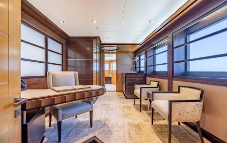 Superyacht Rochade master cabin office space
