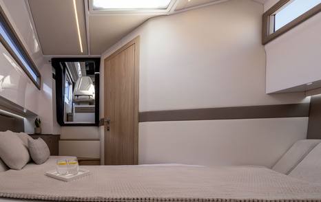 Technohull XPD 46 boat master cabin entry space
