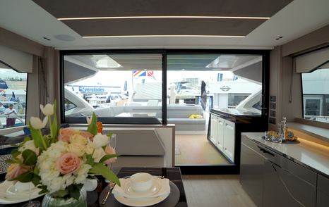 Sunseeker-Predator-75-saloon-view-out