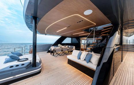 Sunreef Ultima 88 Catamaran Wasabi aft deck with shaded alfresco dining