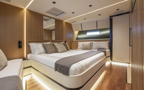 Open Yacht Sexy Me guest cabin 