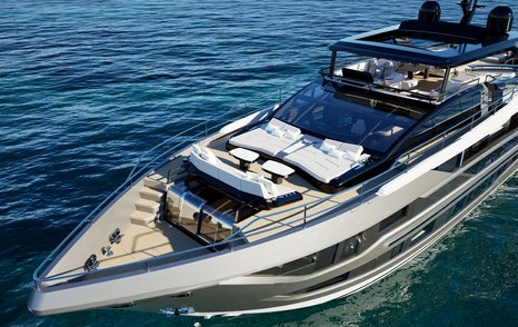 Pearl 100 Hybrid yacht foredeck 