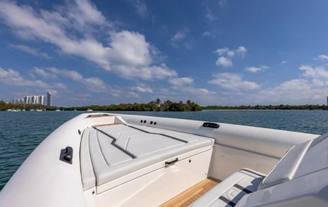 Technohull GTX dayboat foredeck sunpads