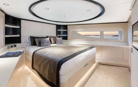 Superyacht Beaute guest cabin