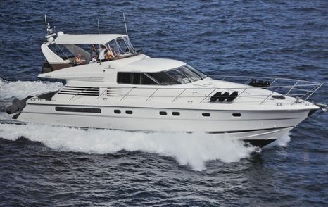 Fairline Squadron 65 running shot