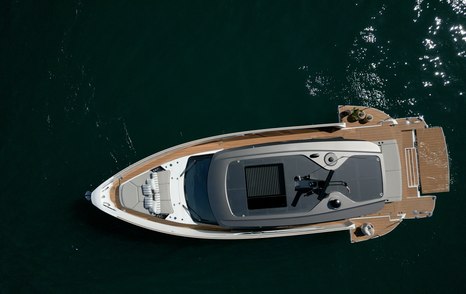 Azimut-Seadeck-6-overhead