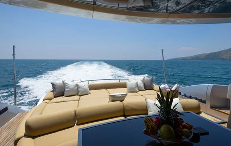 Pershing yacht Soraya aft deck sunpads 