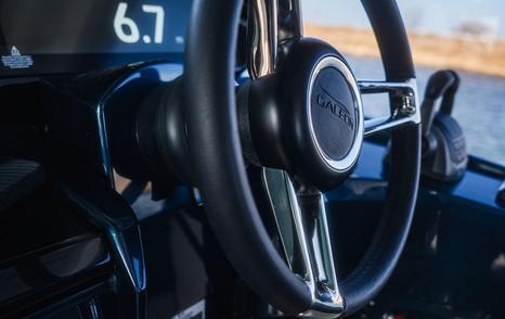 Galeon-435-GTI-Review-helm-wheel