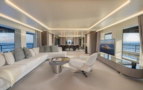 50m Benetti motor yacht Inari main saloon lounge