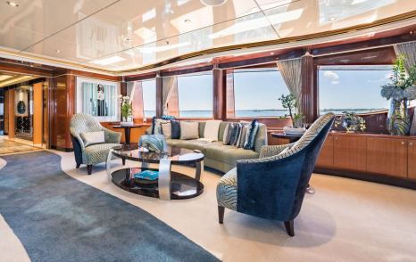 Superyacht Elis Et Mar skylounge seating with blue accents 