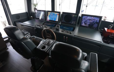 Custom-Line-Navetta-42-Review-helm-chairs