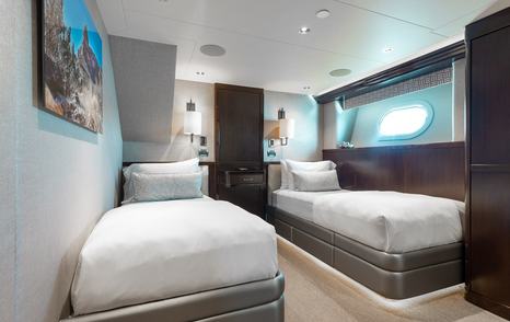 Superyacht Figaro's twin room