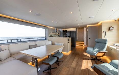 Ocean Explorer 72 motor yacht main saloon