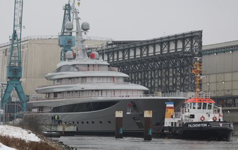 Nixie at anchor in building stage