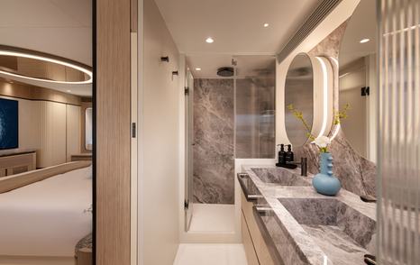 Horizon FD80 Hull 15 motor yacht master cabin ensuite