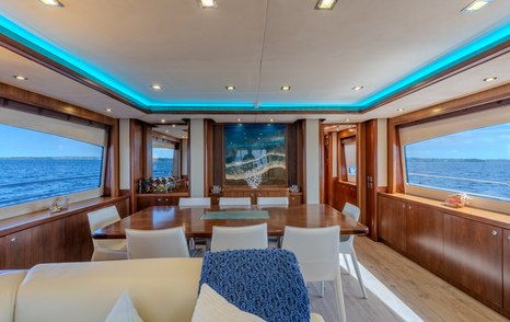 Sunseeker yacht Kefi main saloon dining area 