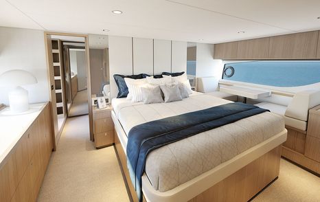 Riviera 58 SMY cabin