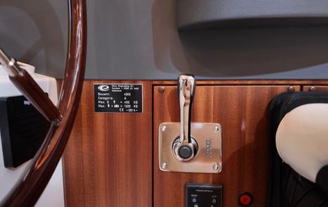 Elling E4 auxiliary wing engine throttle control at helm station