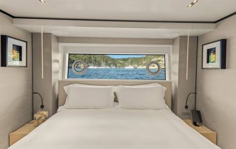 Motor Yacht Buongiorno guest cabin