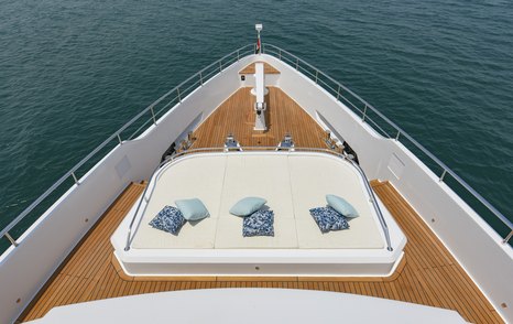 Sunpads on large sundeck area of Majesty 120