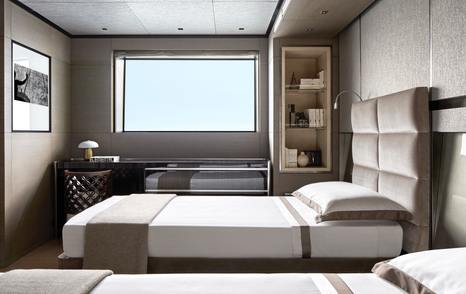 Sanlorenzo superyacht Lemon Tree guest cabin with twin beds 
