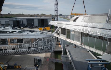 Hull and superstructure joining of Van der Valk Superyacht Project Zen 