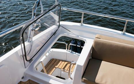 Sargo 36 FLY flybridge hatch