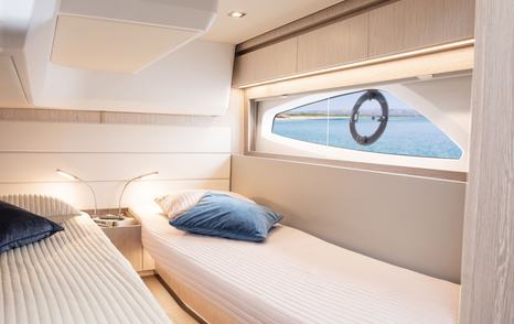 Sealine C390 cabins