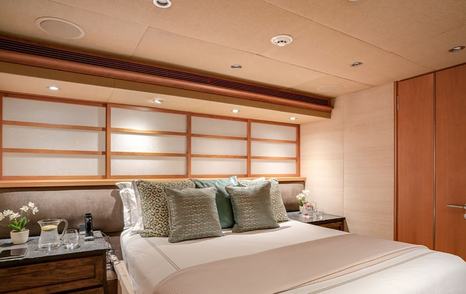 Superyacht Envy's owner's bed