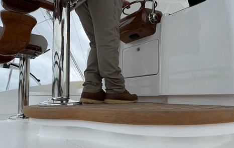 The Viking yachts 74C benefits from a raised platform to improve visibility